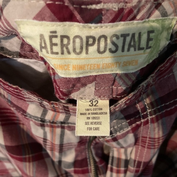 Aeropostale Men’s Plaid Flat Front Casual Shorts - Picture 2 of 2